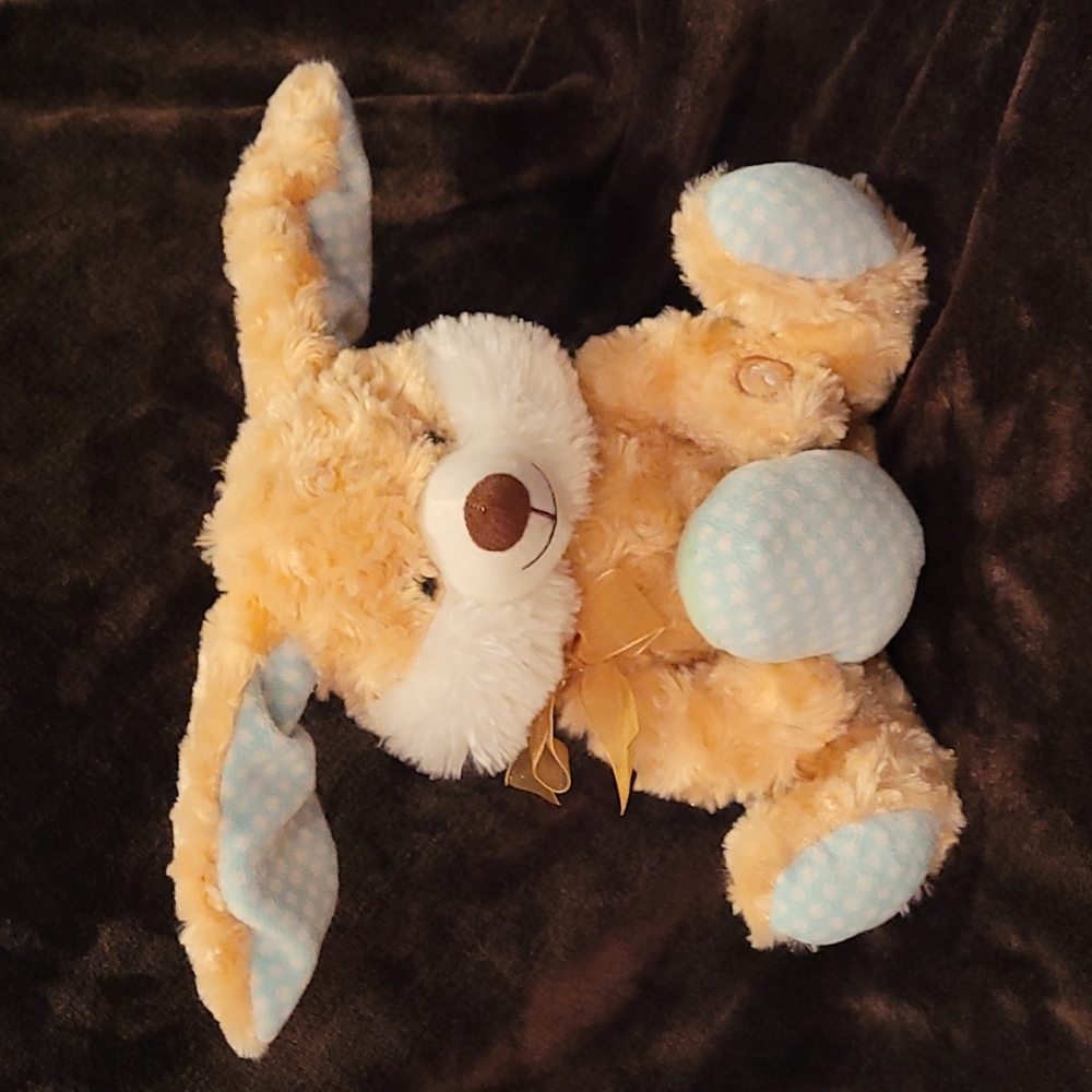 Singing Easter Bunny Excellent condition WORKS GREAT
